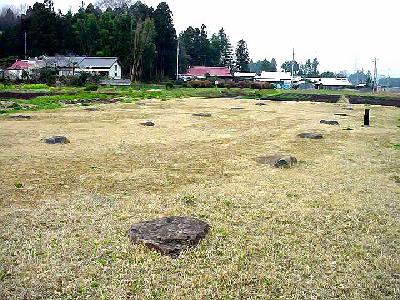 �ߐ{���Ɉ�Ձi�t�ҁj���̂Q